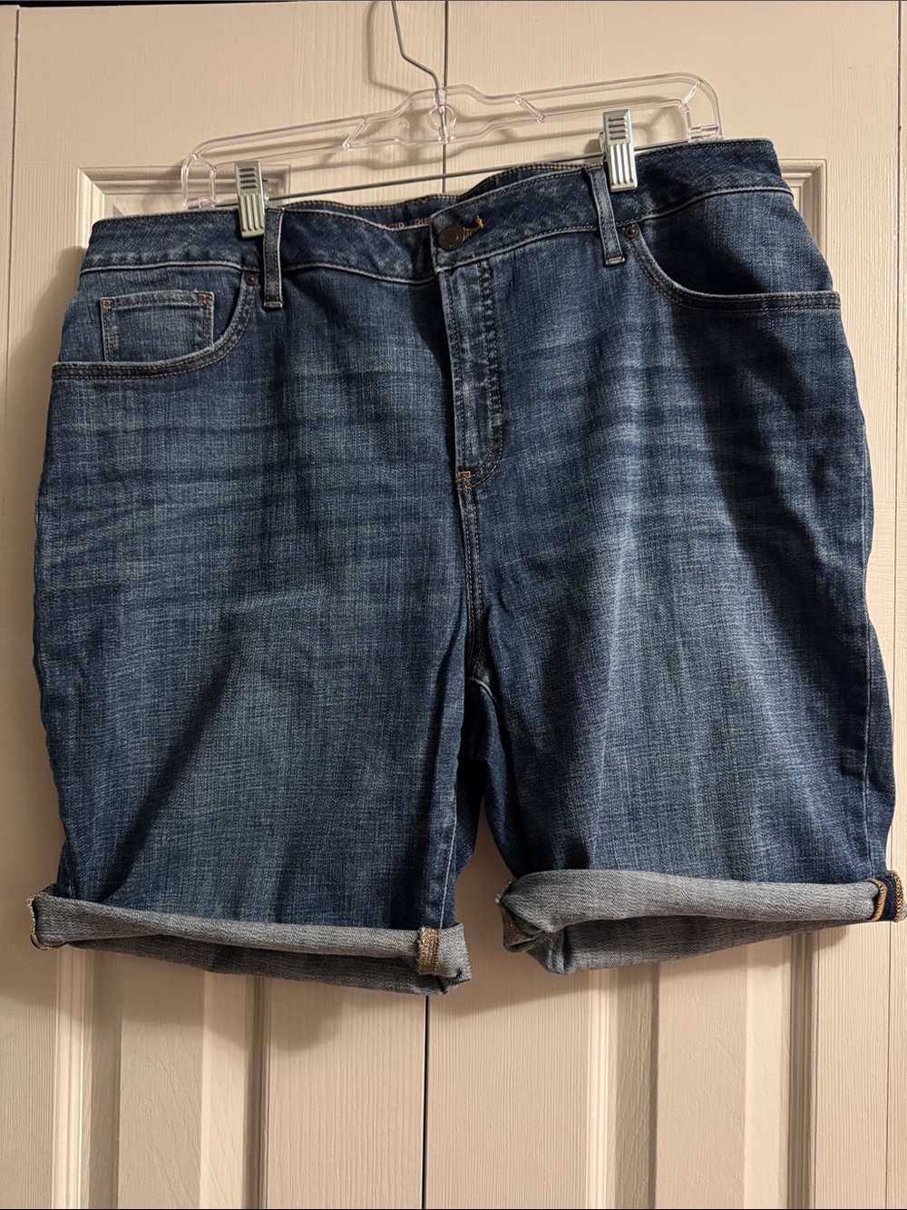 Chico's So Slimming Girlfriend Slim Leg Short Dark Blue Rolled Cuff Jean, Sz 3